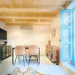 Vakantiehuis Charming 2br By The Sea