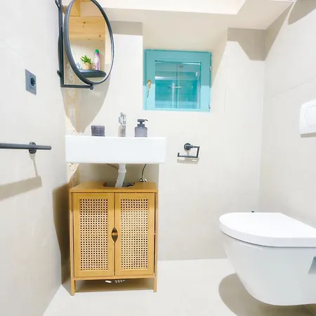 Charming 2br By The Sea *