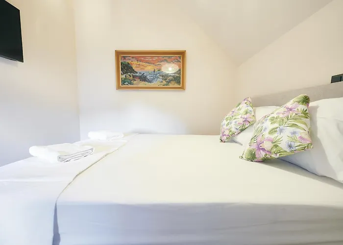 Charming 2br By The Sea * Sućuraj