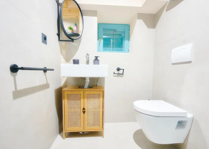 Charming 2br By The Sea *