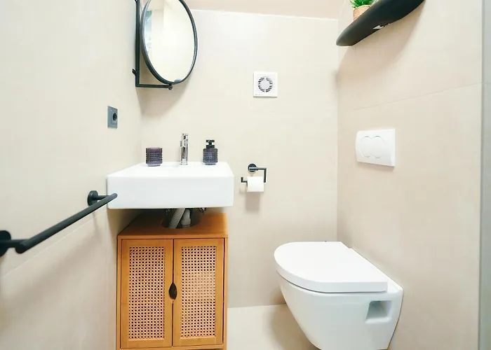 Charming 2br By The Sea *
