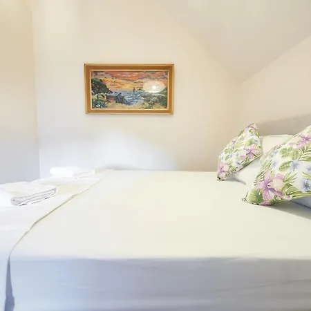 Charming 2br By The Sea * Sućuraj